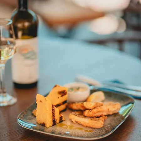 Delta Est & Restaurant Hotel