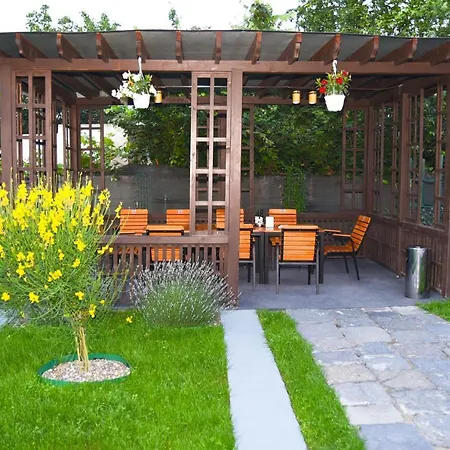 Delta Est & Restaurant 3*